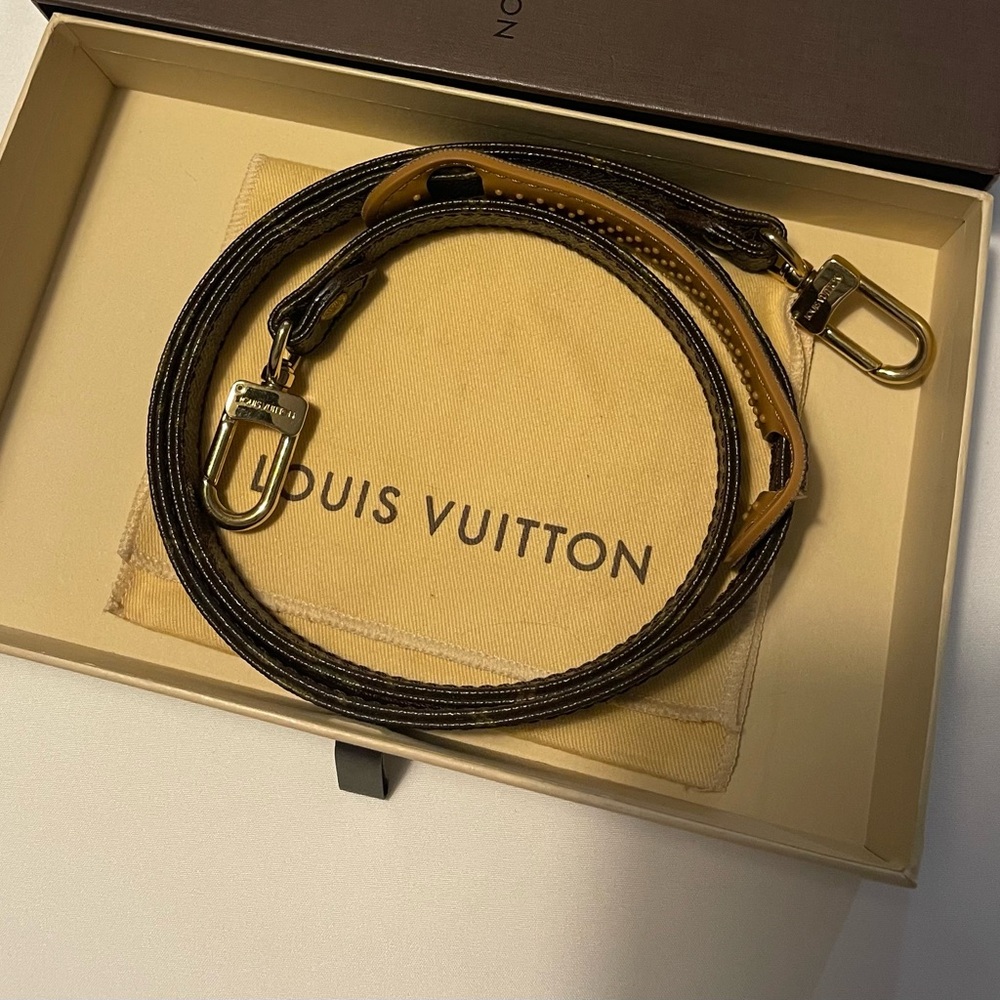 Louis Vuitton monogram shoulder strap